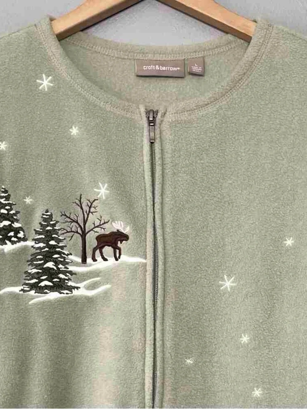 L.L. Bean Sage Green Zip Front Holiday Embroidered Cardigan